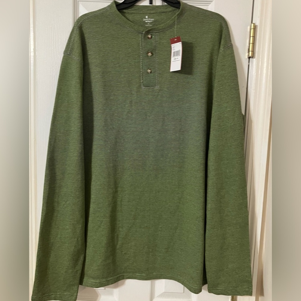 New Junction West Long Sleeved Button Henley Men Size XL